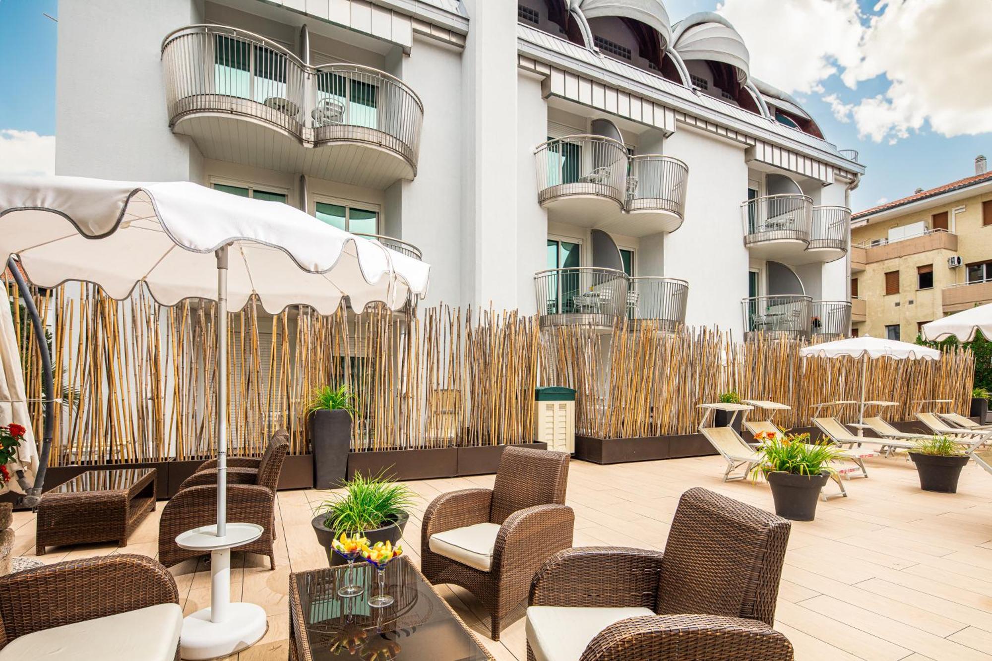 Park Hotel Lignano Sabbiadoro Luaran gambar