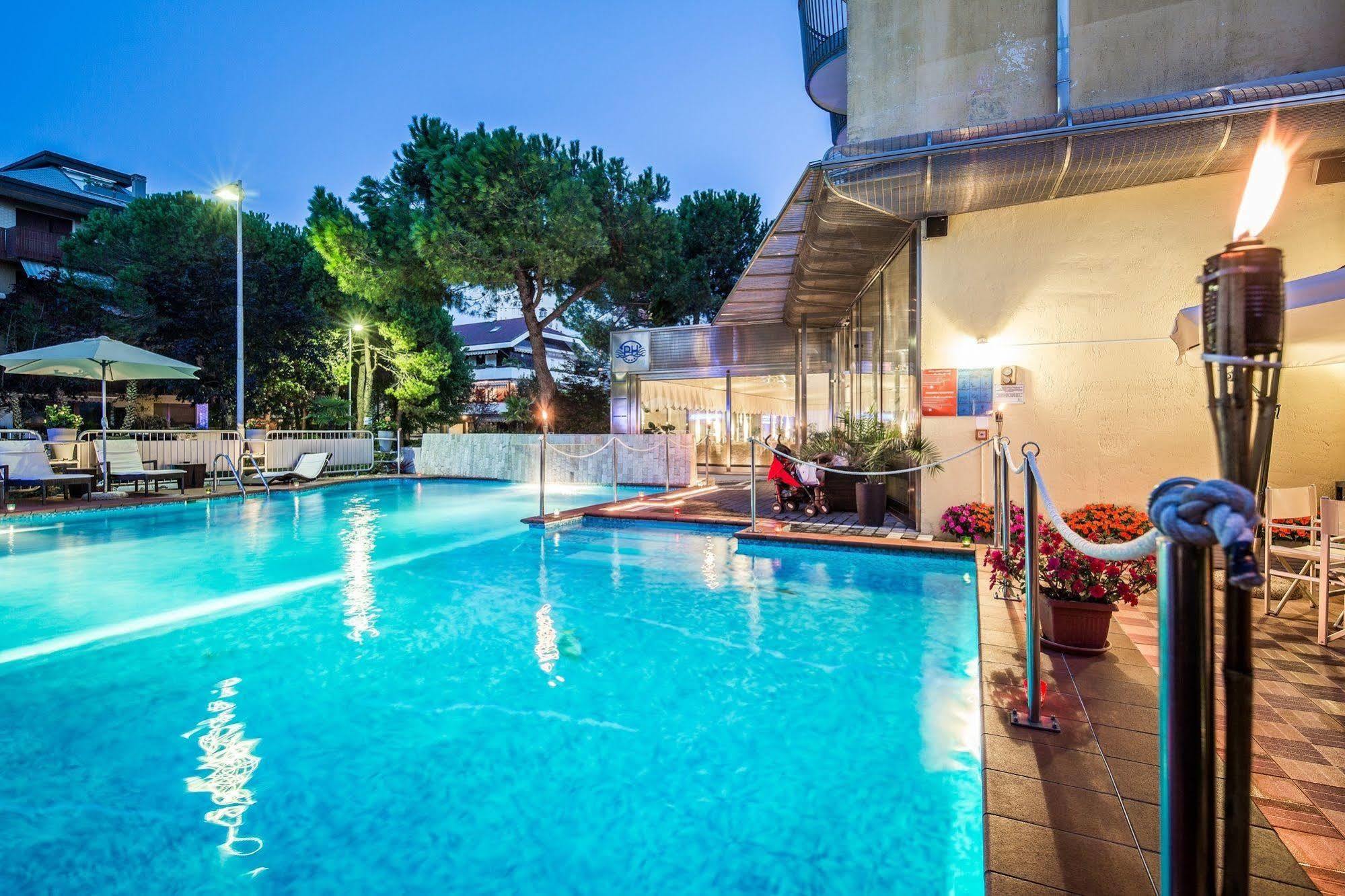 Park Hotel Lignano Sabbiadoro Luaran gambar
